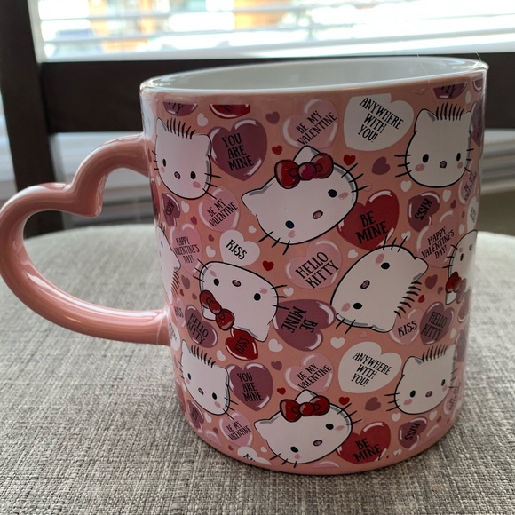 Bioworld Sanrio Hello Kitty Valentines mug - Picture 2 of 7